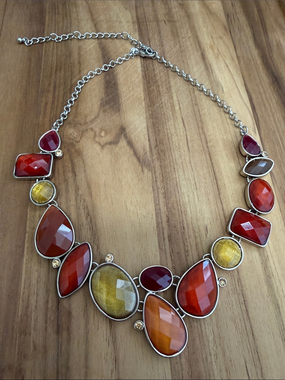 Premier Designs Bib Necklace Jewel Tone Lucite Modernist Style Signed Jewelry